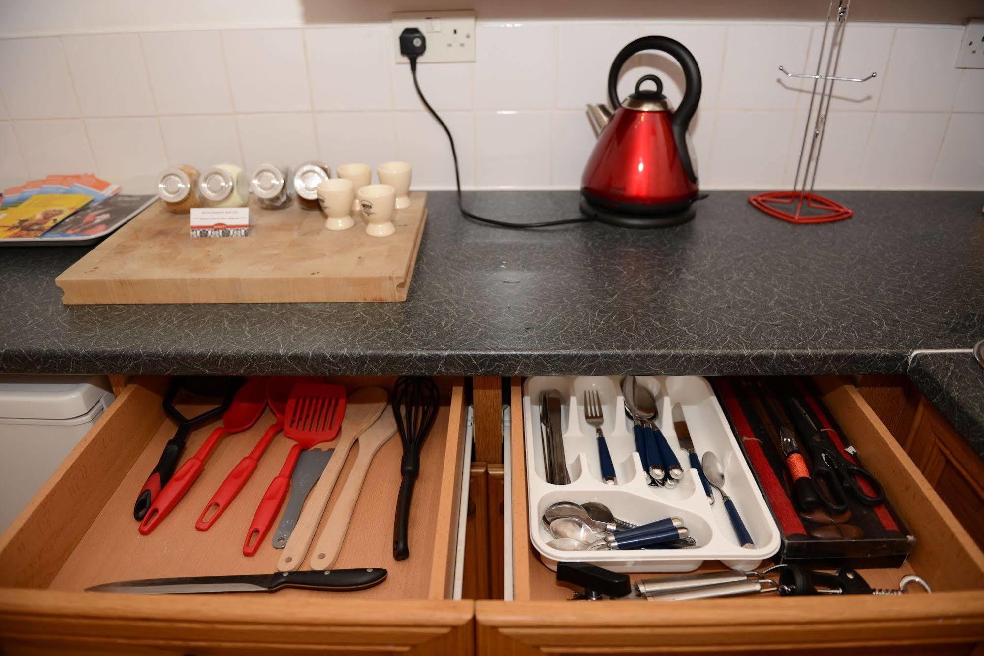 F3 2 Bedroomed Town House - Free Parking - Super 150 Mbps Wifi Near Gavin N Stacey Film House - 1 Free Dog Allowed Barry Exteriér fotografie