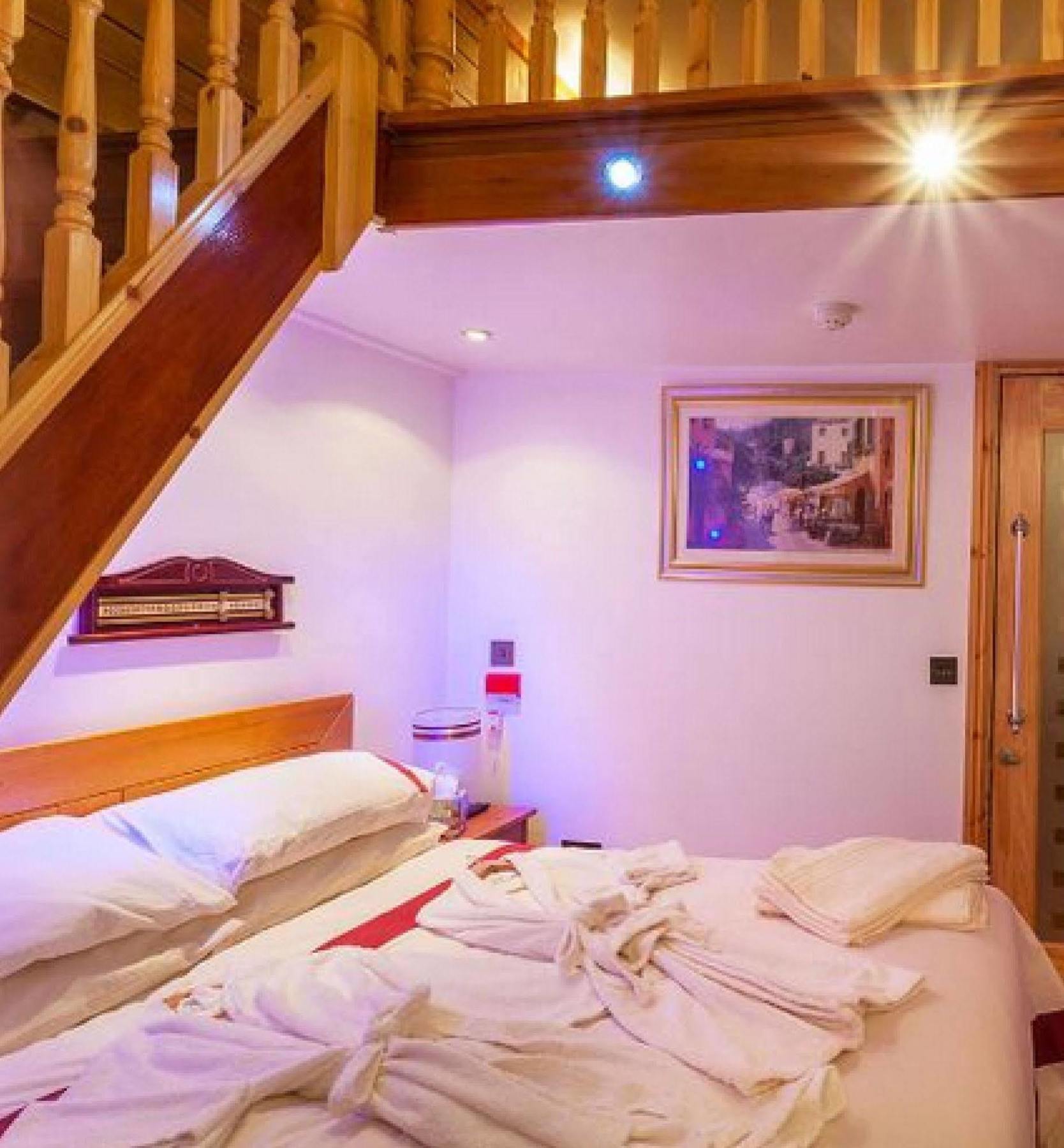 F3 2 Bedroomed Town House - Free Parking - Super 150 Mbps Wifi Near Gavin N Stacey Film House - 1 Free Dog Allowed Barry Exteriér fotografie