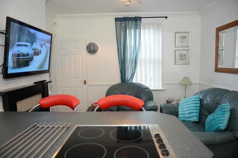 F3 2 Bedroomed Town House - Free Parking - Super 150 Mbps Wifi Near Gavin N Stacey Film House - 1 Free Dog Allowed Barry Exteriér fotografie