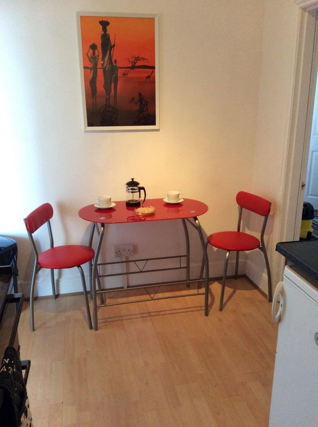 F3 2 Bedroomed Town House - Free Parking - Super 150 Mbps Wifi Near Gavin N Stacey Film House - 1 Free Dog Allowed Barry Exteriér fotografie